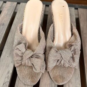 Elegant Women's Slip-On block heel sandal with Bow Detail